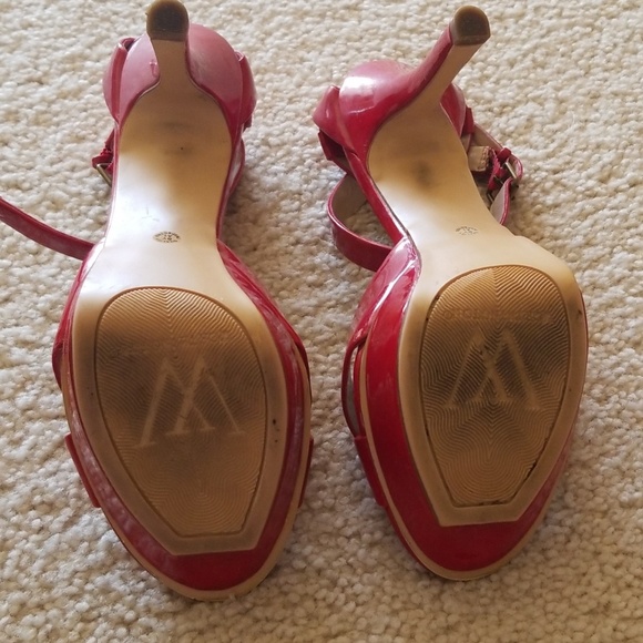 Red patent  faux leather platform heel - Picture 5 of 6